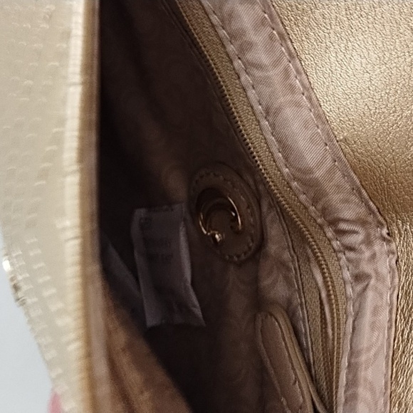 NWT MattGold Clutch Crossbody Bag Removable Chain Quilted Faux Leather Magnetic - Picture 7 of 10